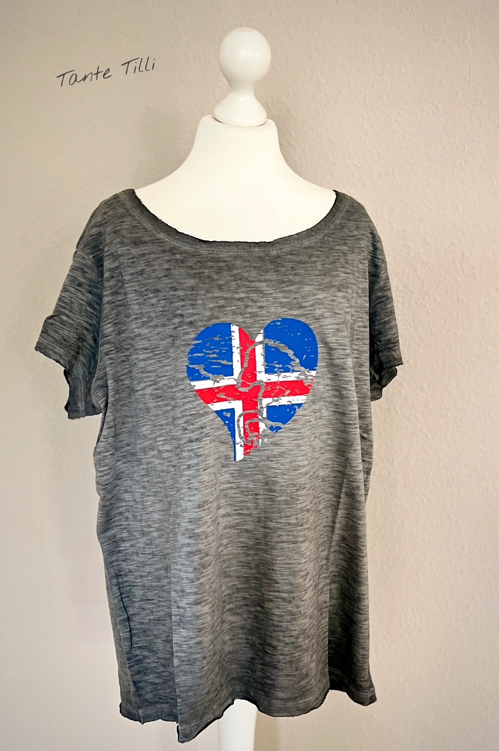 Rundhals T-Shirt - Flaggenherz